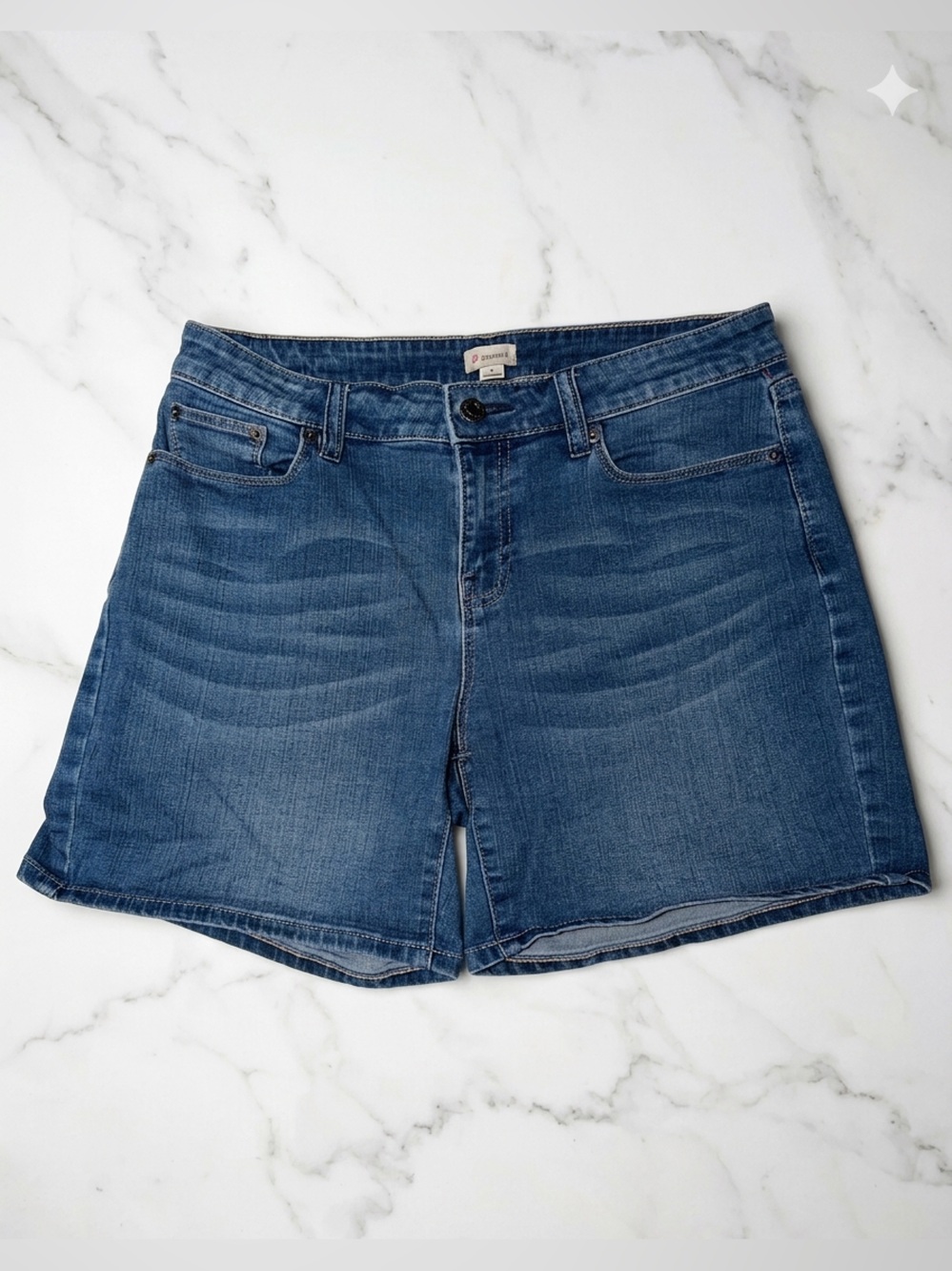 Daniel Cremieux Medium Wash Denim Shorts Size 4 Five-Pocket Mid-Rise